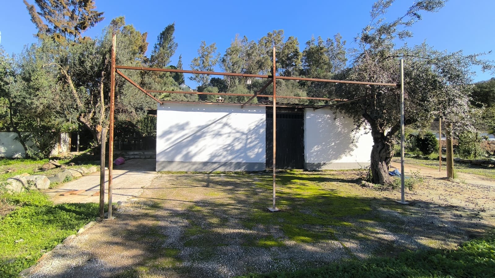 12 bedroom Hotel for sale in Guaro with pool garage - € 750,000 (Ref: 10161775)