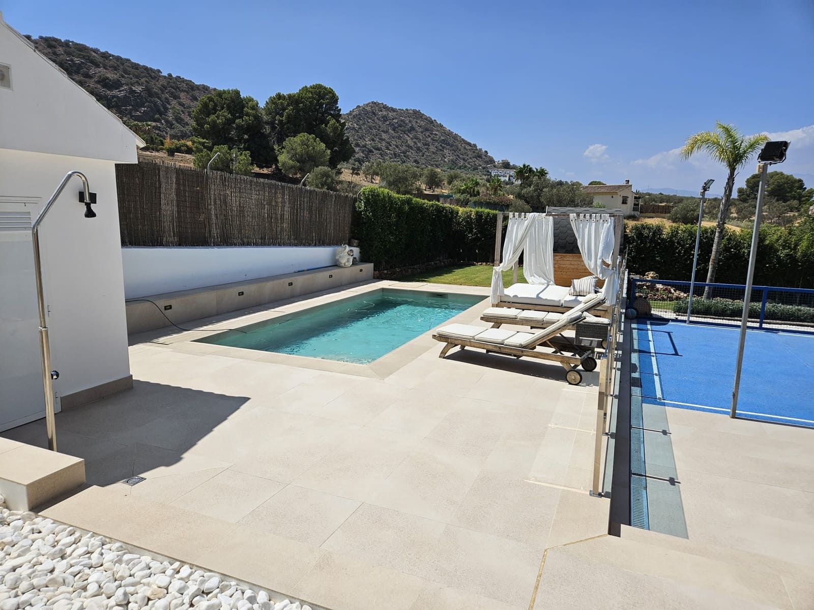 5 soverom Bungalow til salgs i Alhaurin el Grande med svømmebasseng garasje - € 699 000 (Ref: 8533218)