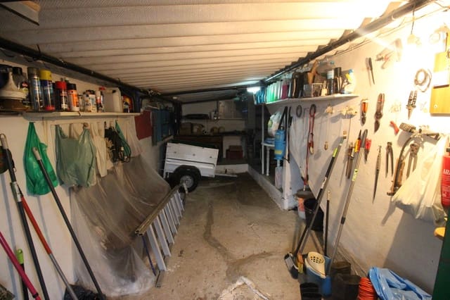 5 soverom Finca/Herregård til salgs i Santa Rosalia, Málaga by med garasje - € 325 000 (Ref: 8678533)