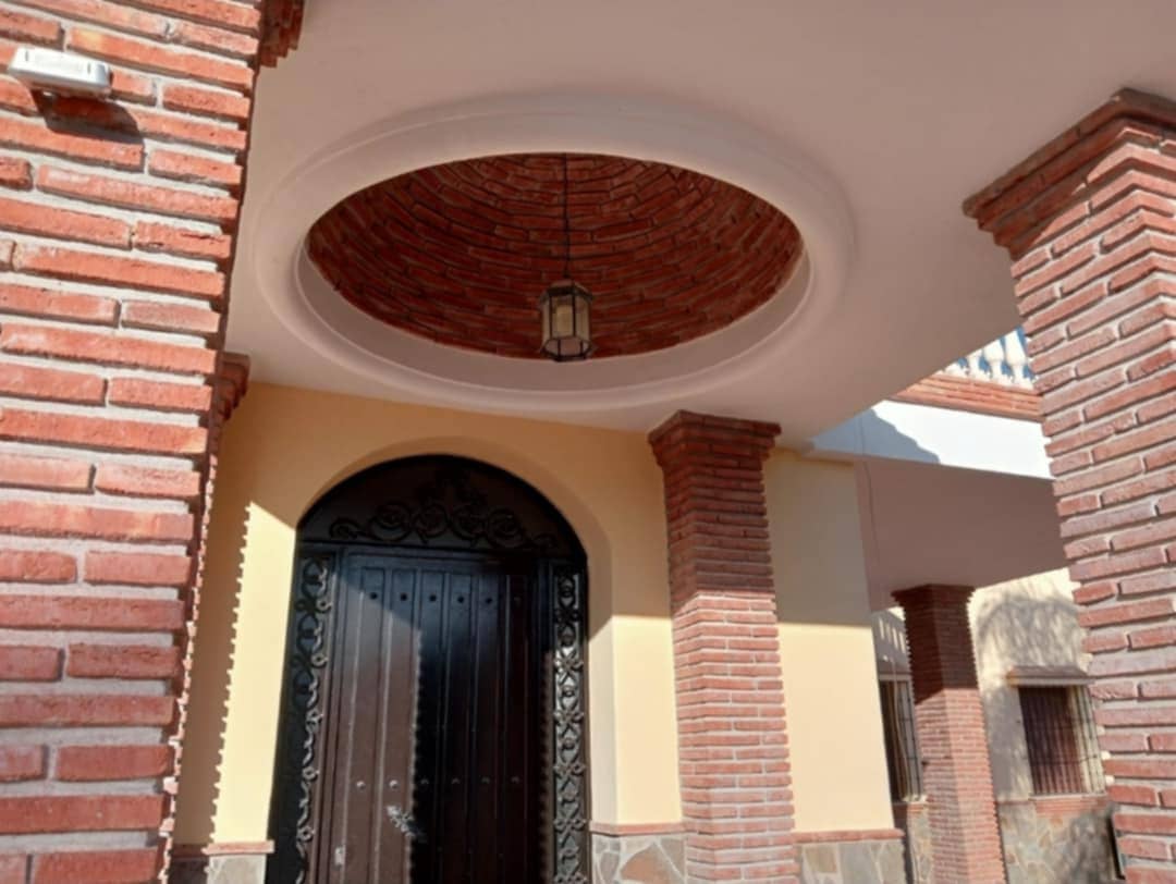 5 sypialnia Dom szeregowy na sprzedaż w Coin z basenem - 750 000 € (Ref: 9219134)