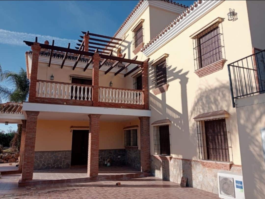 5 sypialnia Dom szeregowy na sprzedaż w Coin z basenem - 750 000 € (Ref: 9219134)