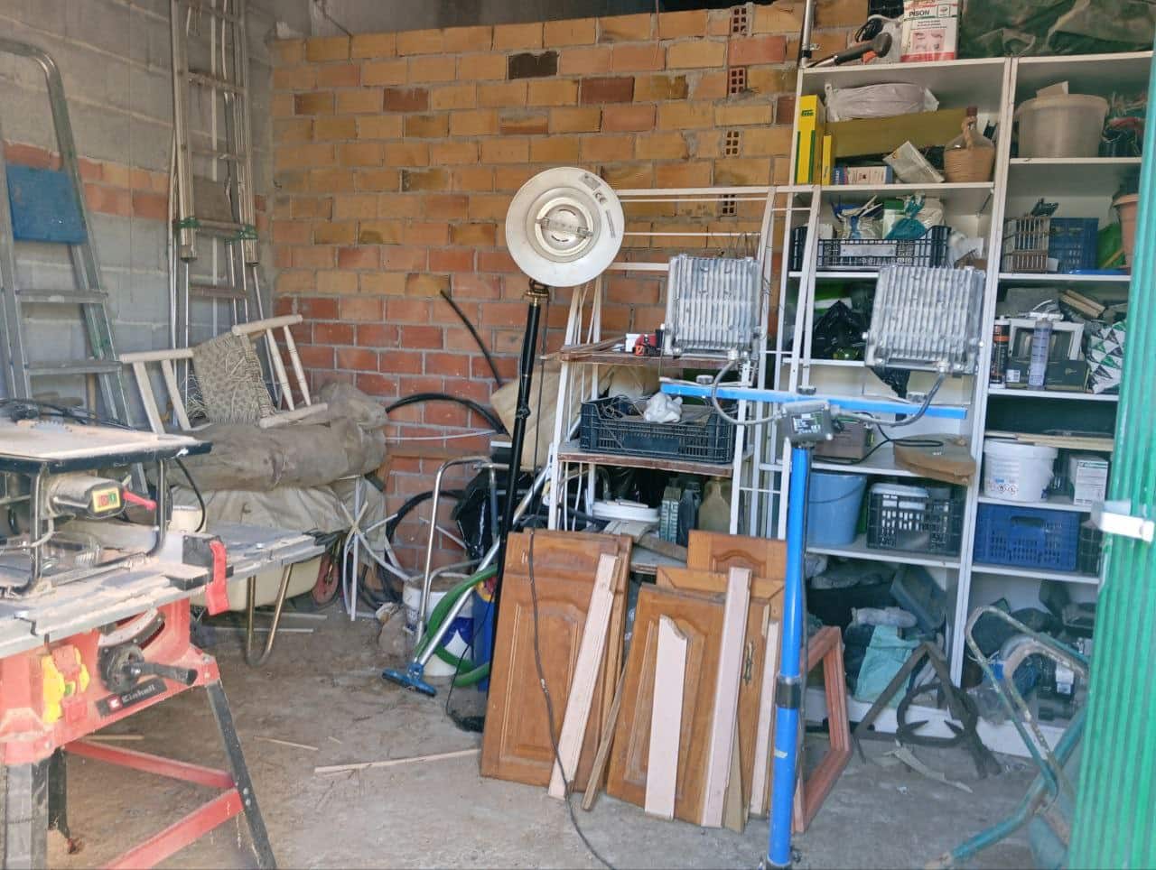 Maalaistalo myytävänä paikassa Coin mukana 
autotalli - 128 000 € (Ref: 9499972)