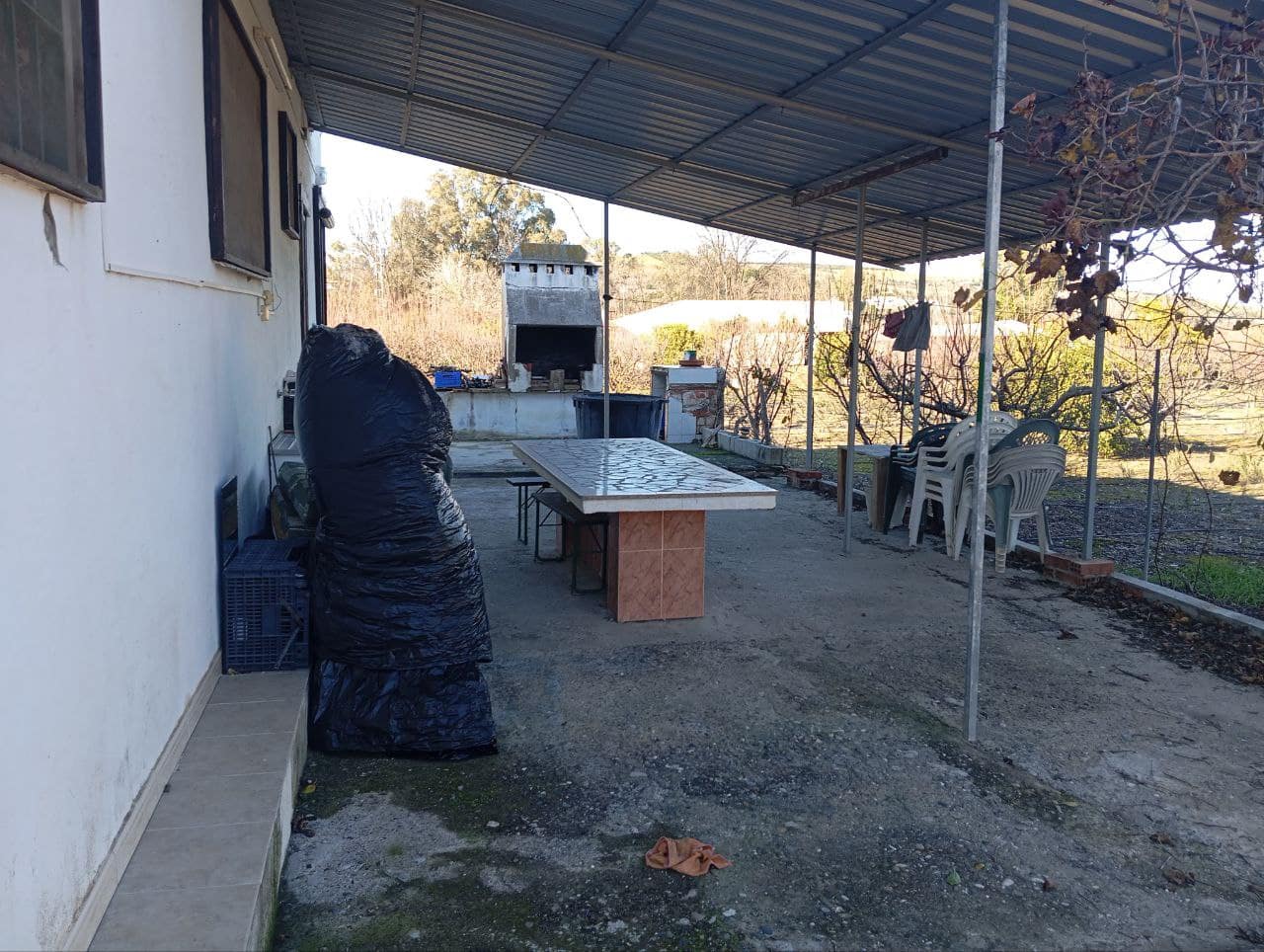 Maalaistalo myytävänä paikassa Coin mukana 
autotalli - 128 000 € (Ref: 9499972)