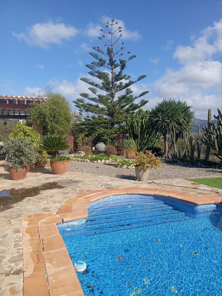 5 chambre Finca/Maison de Campagne à vendre à Alora avec piscine garage - 410 000 € (Ref: 9603433)