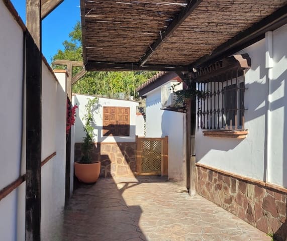 3 Zimmer Villa zu verkaufen in Cártama mit Garage - 495.000 € (Ref: 9814664)