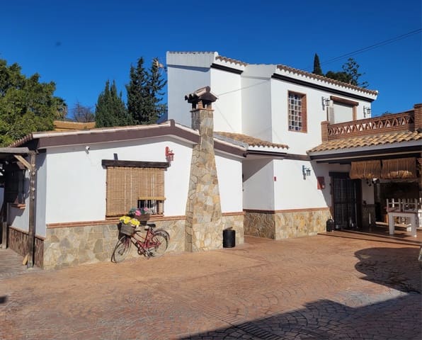 3 Zimmer Villa zu verkaufen in Cártama mit Garage - 495.000 € (Ref: 9814664)