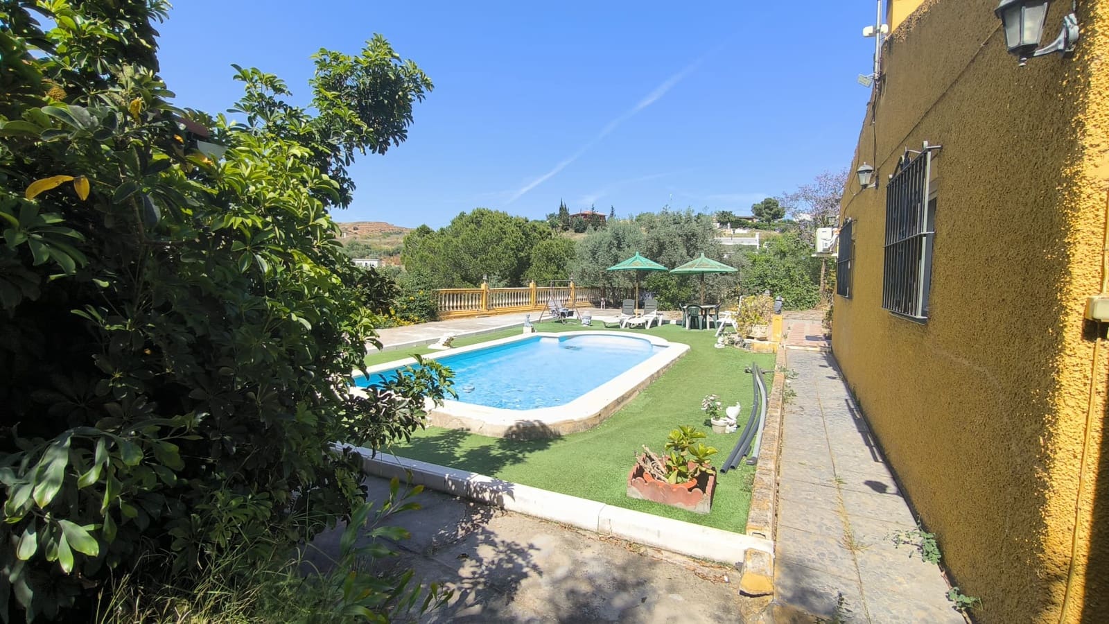 3 bedroom Finca/Country House for sale in Malaga city with pool garage - € 295,000 (Ref: 9861156)