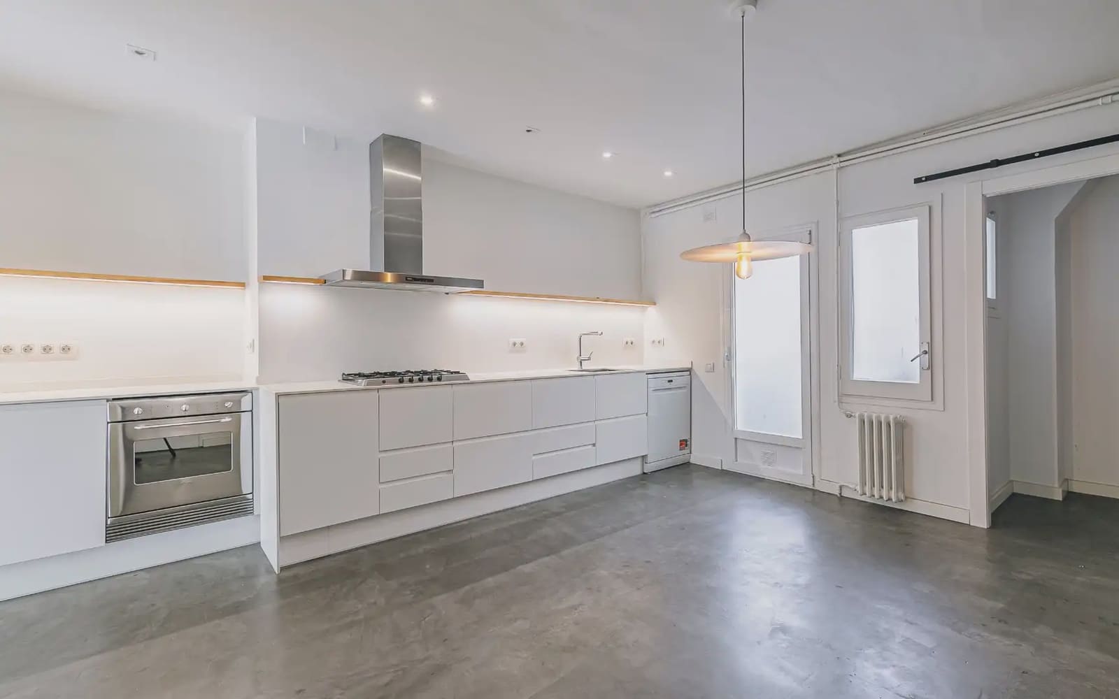 3 sovrum Lägenhet att hyra i Barcelona stad med pool garage - 2 950 € (Ref: 10007481)