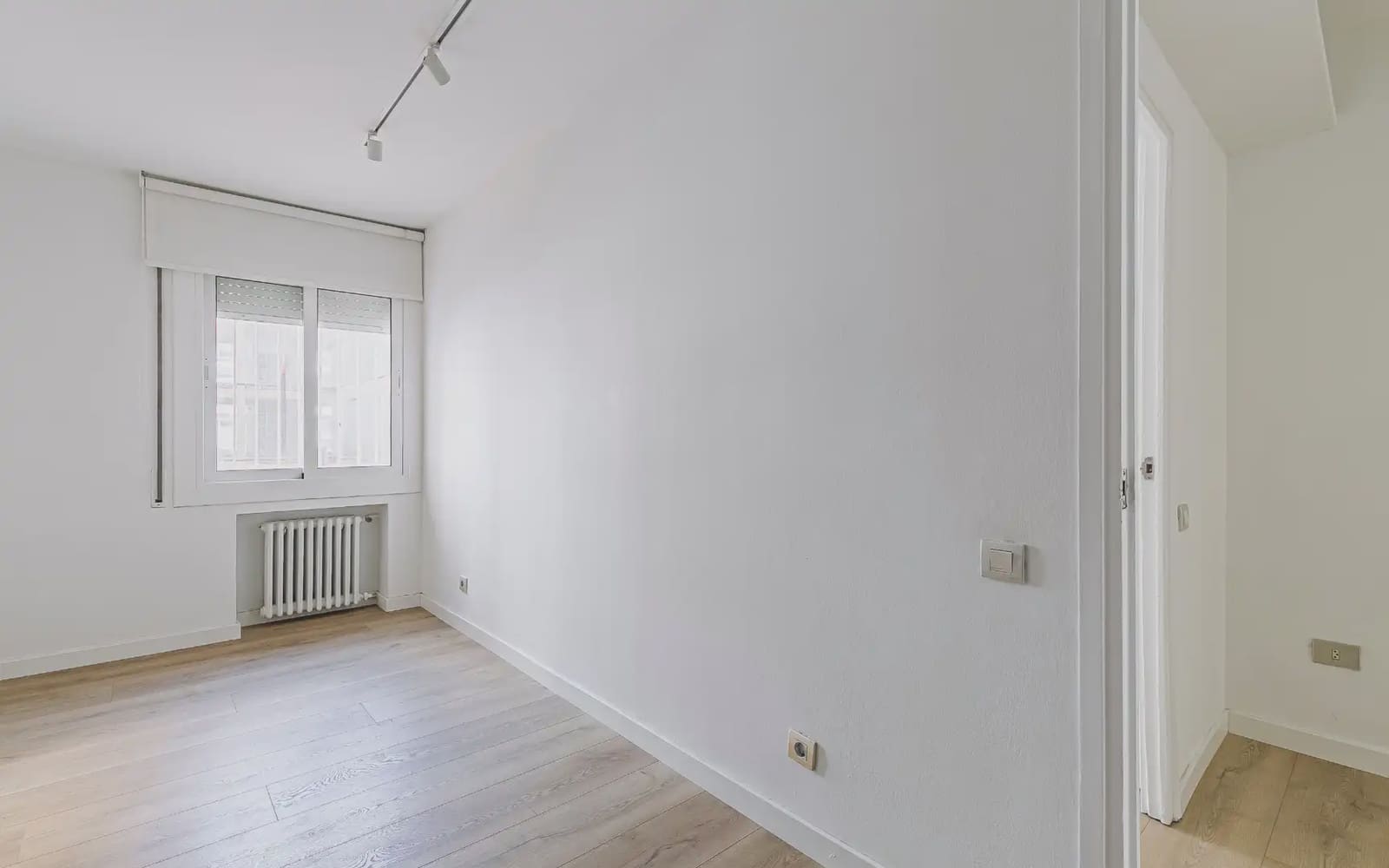 3 sovrum Lägenhet att hyra i Barcelona stad med pool garage - 2 950 € (Ref: 10007481)