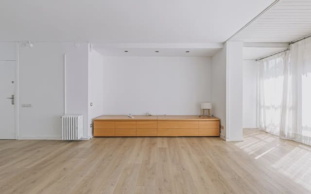 3 quarto Apartamento para arrendar em Sant Gervasi - Galvany, Barcelona cidade com piscina garagem - 2 950 € (Ref: 10007481)