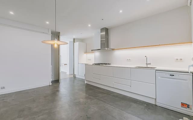 3 quarto Apartamento para arrendar em Sant Gervasi - Galvany, Barcelona cidade com piscina garagem - 2 950 € (Ref: 10007481)