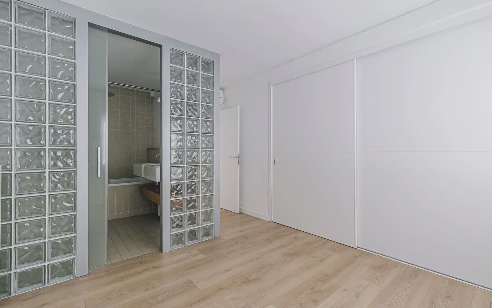 3 sovrum Lägenhet att hyra i Barcelona stad med pool garage - 2 950 € (Ref: 10007481)