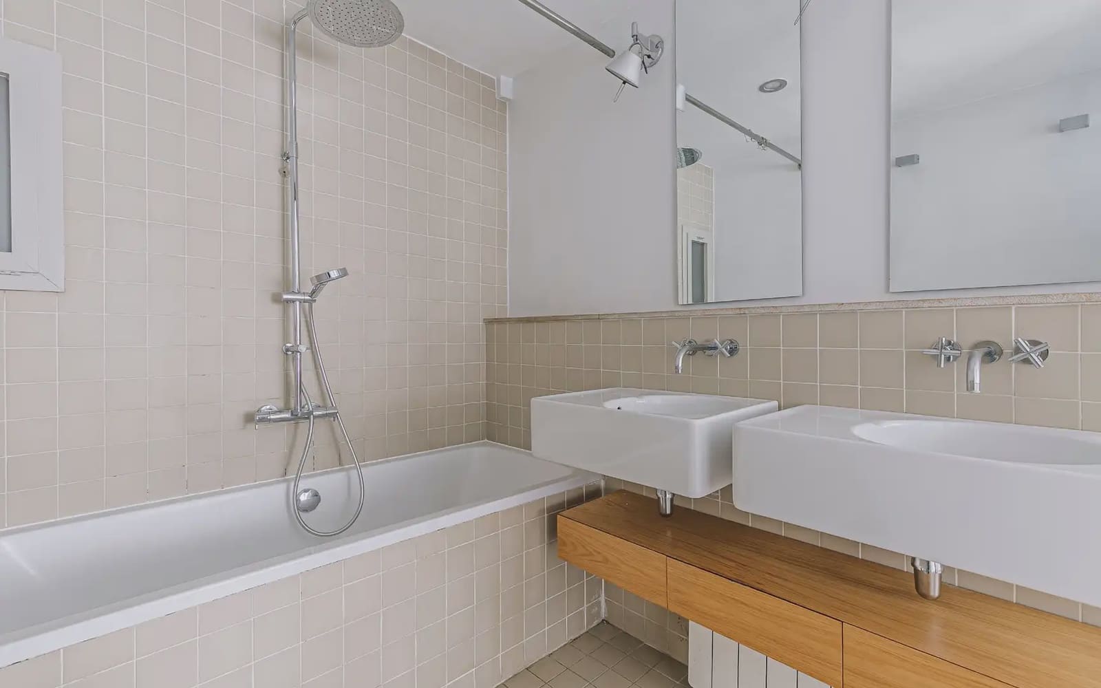 3 sovrum Lägenhet att hyra i Barcelona stad med pool garage - 2 950 € (Ref: 10007481)