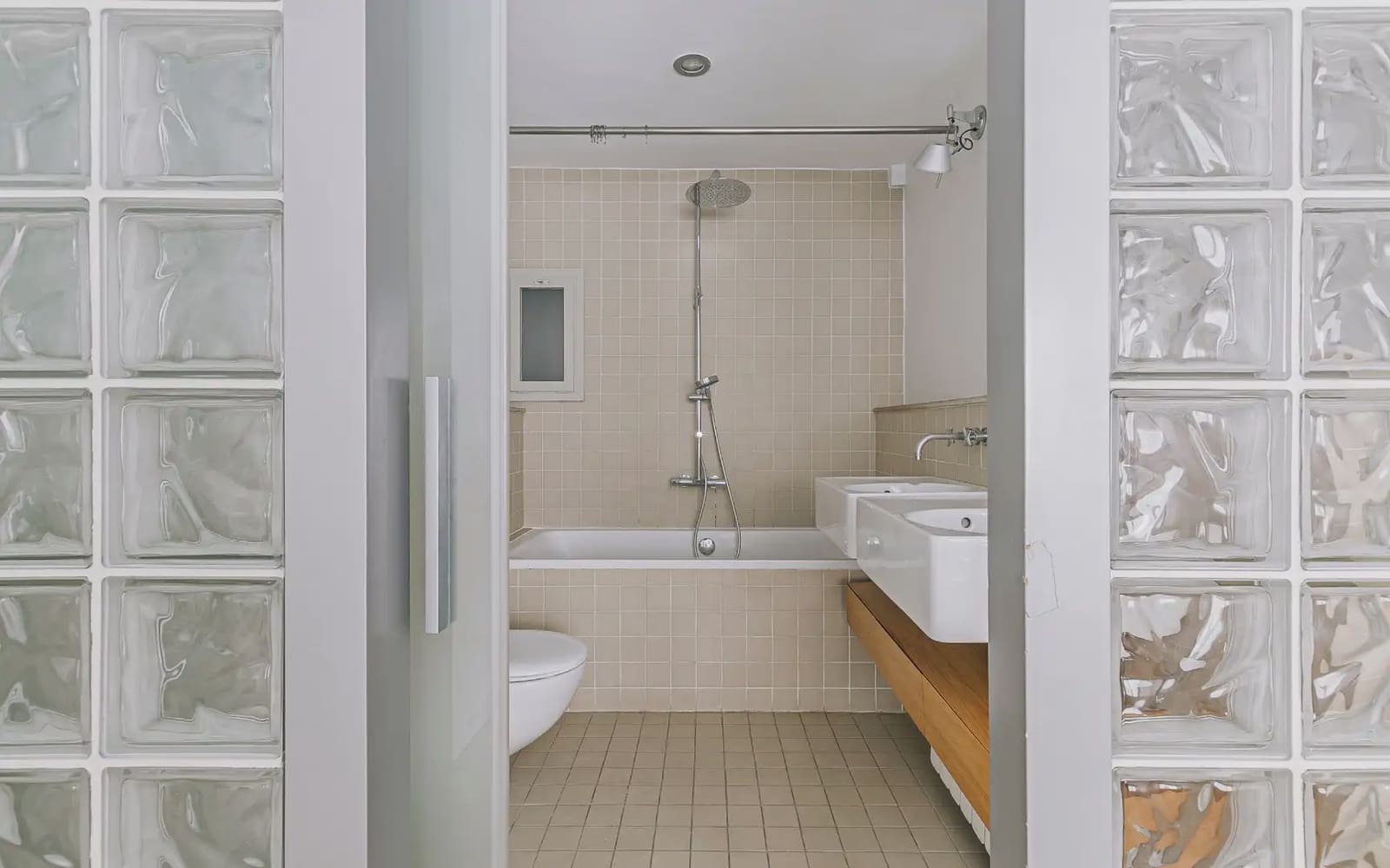 3 sovrum Lägenhet att hyra i Barcelona stad med pool garage - 2 950 € (Ref: 10007481)