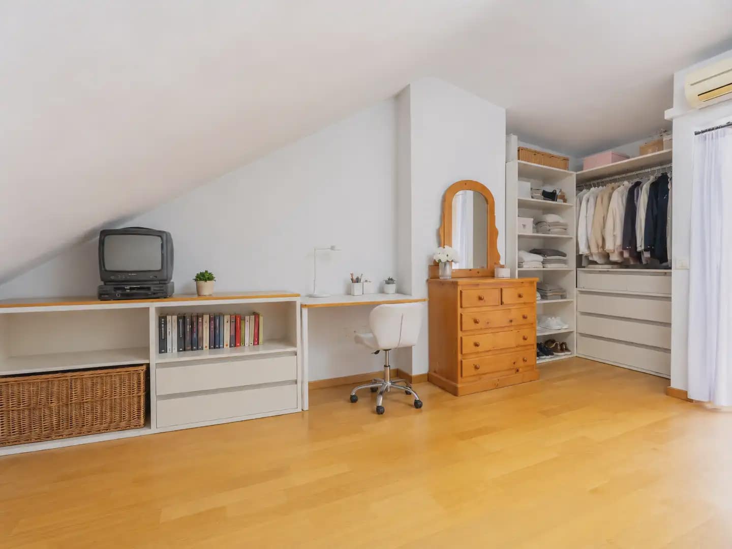 4 bedroom Terraced Villa for sale in Massamagrell with garage - € 430,000 (Ref: 10009309)