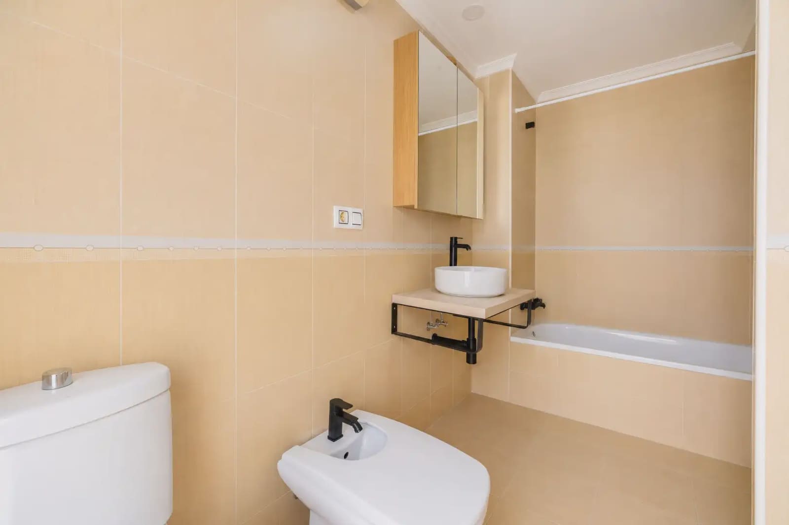 4 bedroom Terraced Villa for sale in Massamagrell with garage - € 430,000 (Ref: 10009309)