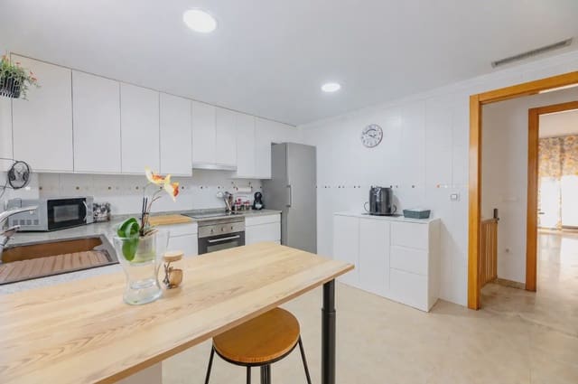 4 bedroom Terraced Villa for sale in Massamagrell with garage - € 430,000 (Ref: 10009309)