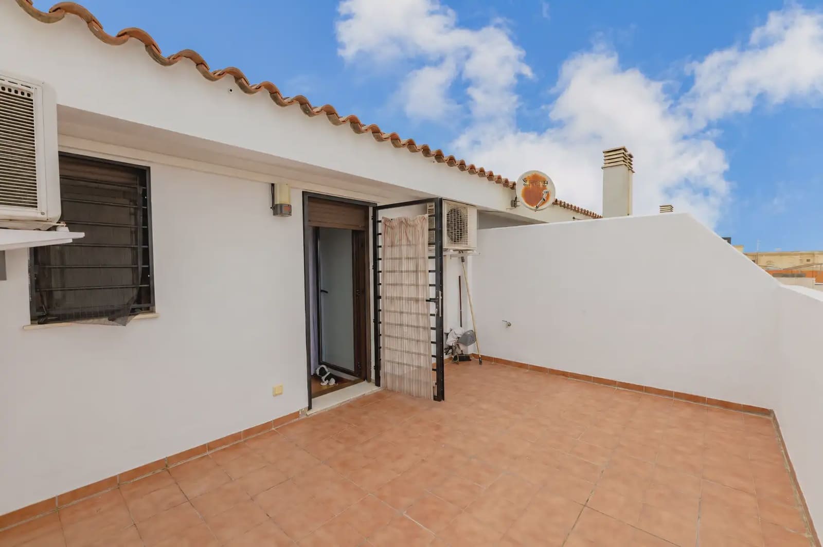 4 bedroom Terraced Villa for sale in Massamagrell with garage - € 430,000 (Ref: 10009309)