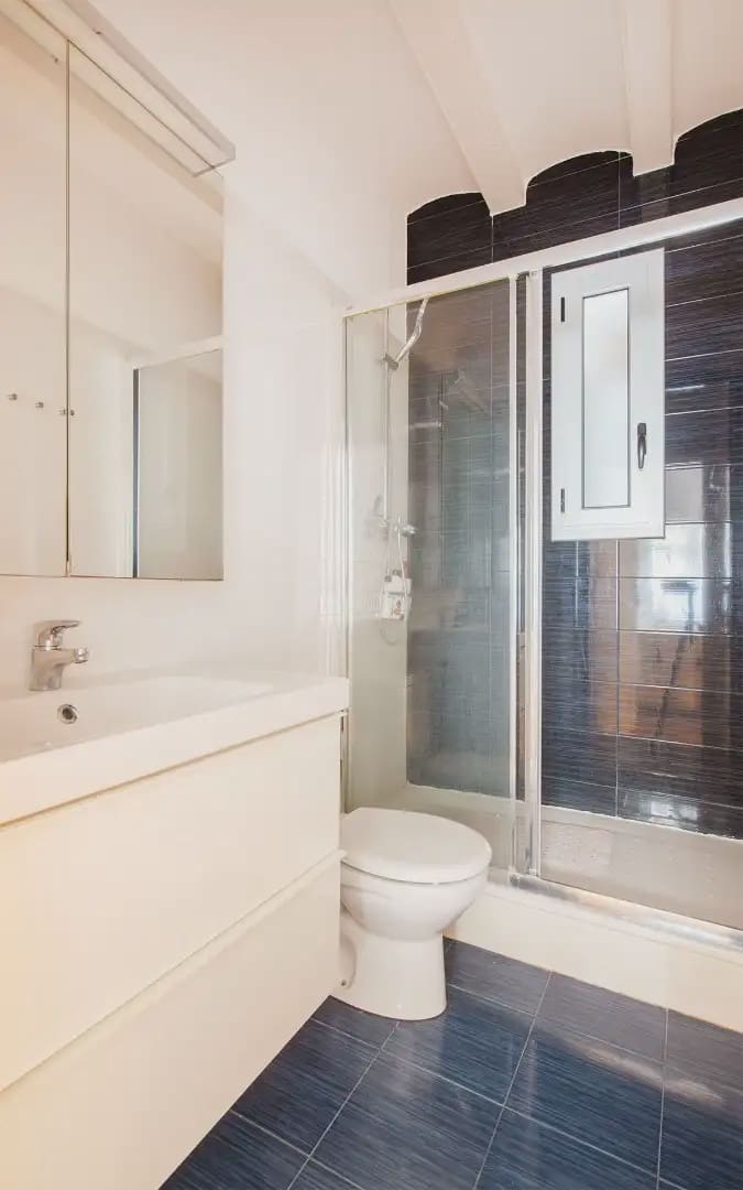 Appartement de 3 chambres à louer à Barcelone ville - 2 290 € (Ref: 10019379)