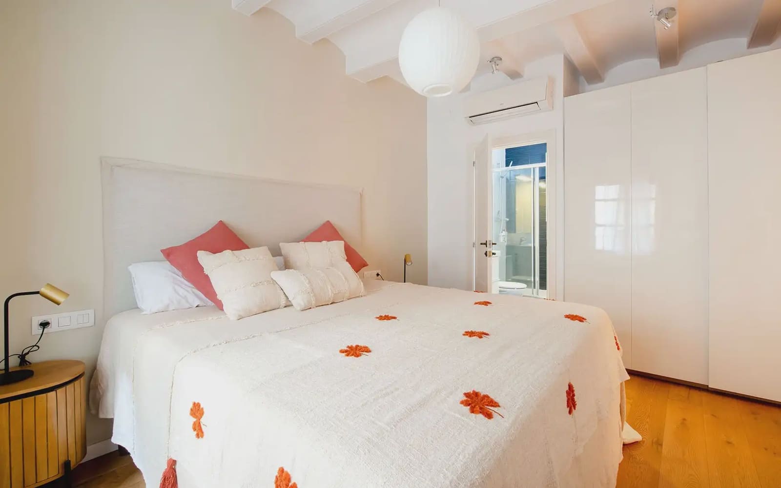 Appartement de 3 chambres à louer à Barcelone ville - 2 290 € (Ref: 10019379)