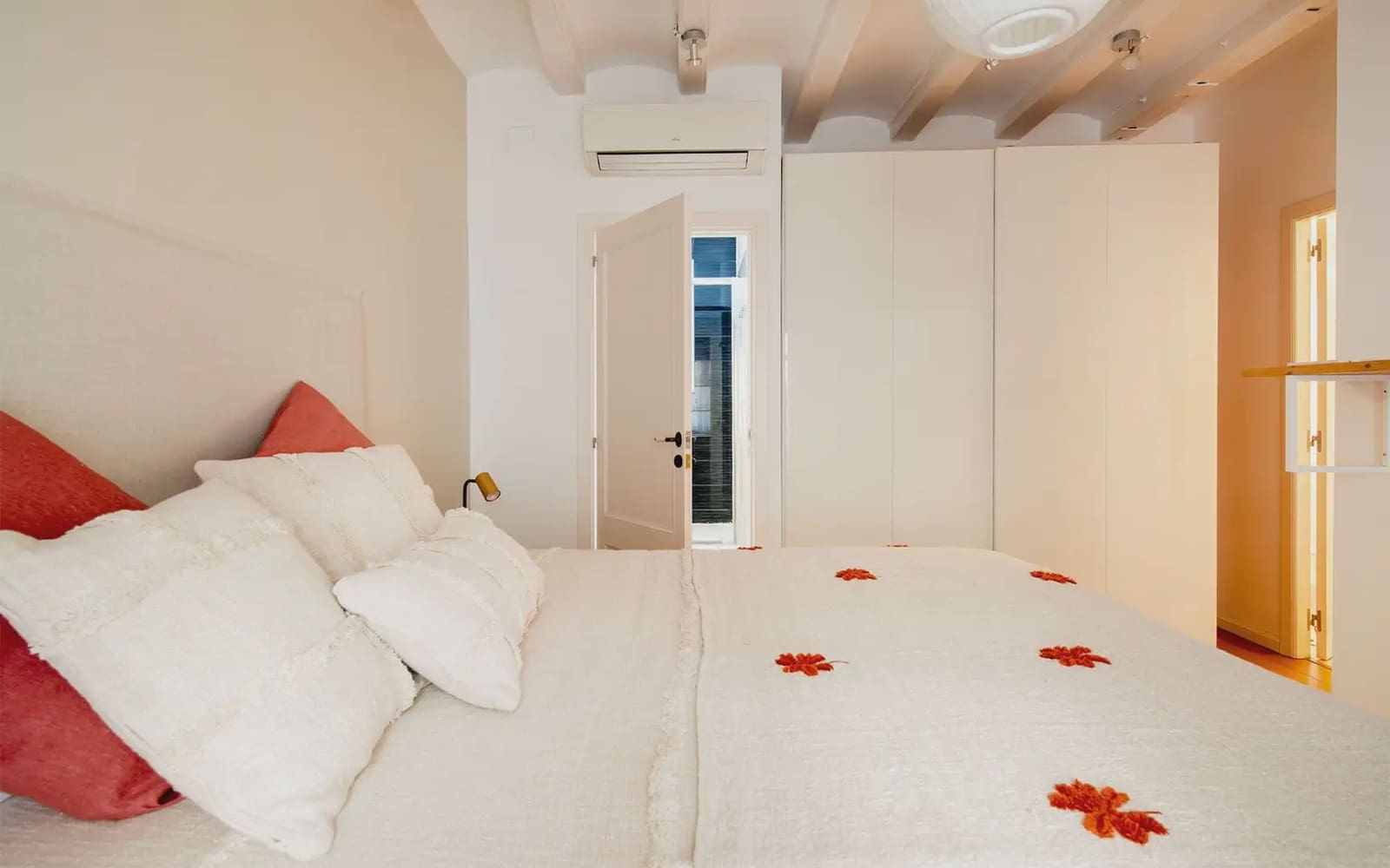 Appartement de 3 chambres à louer à Barcelone ville - 2 290 € (Ref: 10019379)