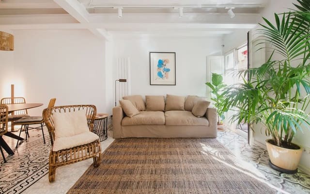 Appartement de 3 chambres à louer à El Barri Gòtic, Barcelone ville - 2 290 € (Ref: 10019379)