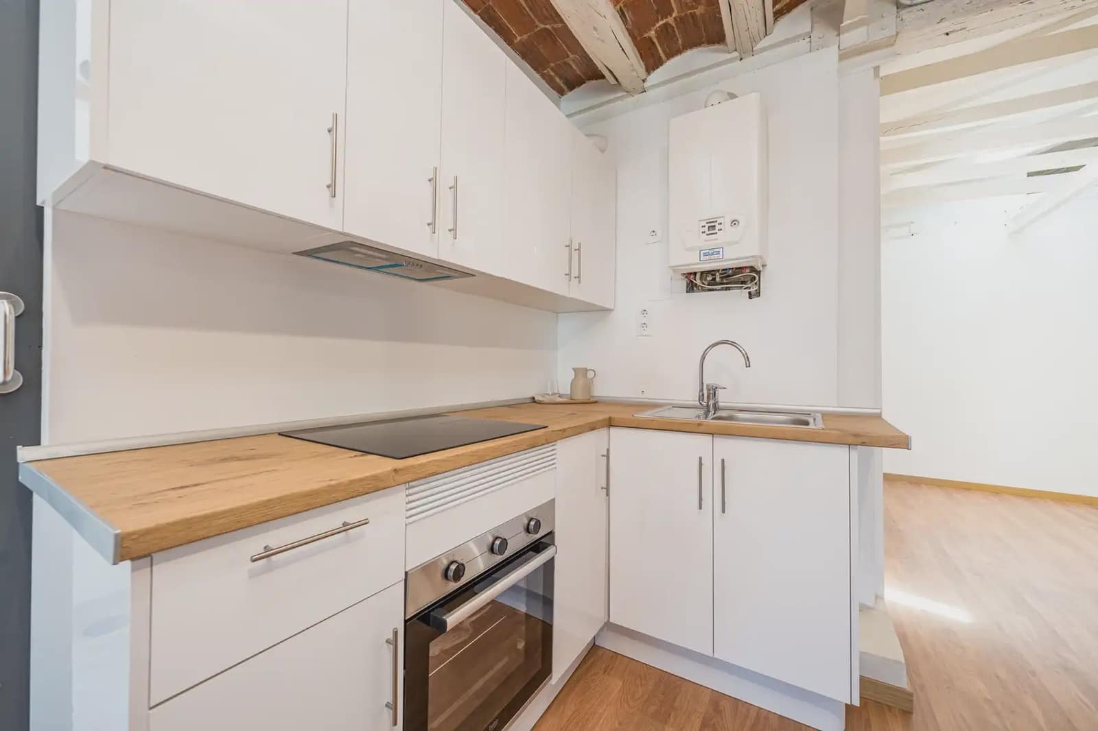 1 soveværelse Lejlighed til leje i Madrid by - € 1.400 (Ref: 10022895)