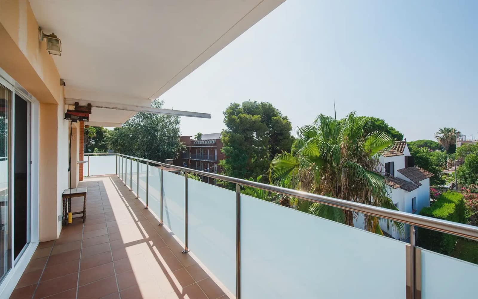 4 makuuhuone Huoneisto vuokrattavana paikassa Castelldefels mukana 
autotalli - 1 960 € (Ref: 10023318)