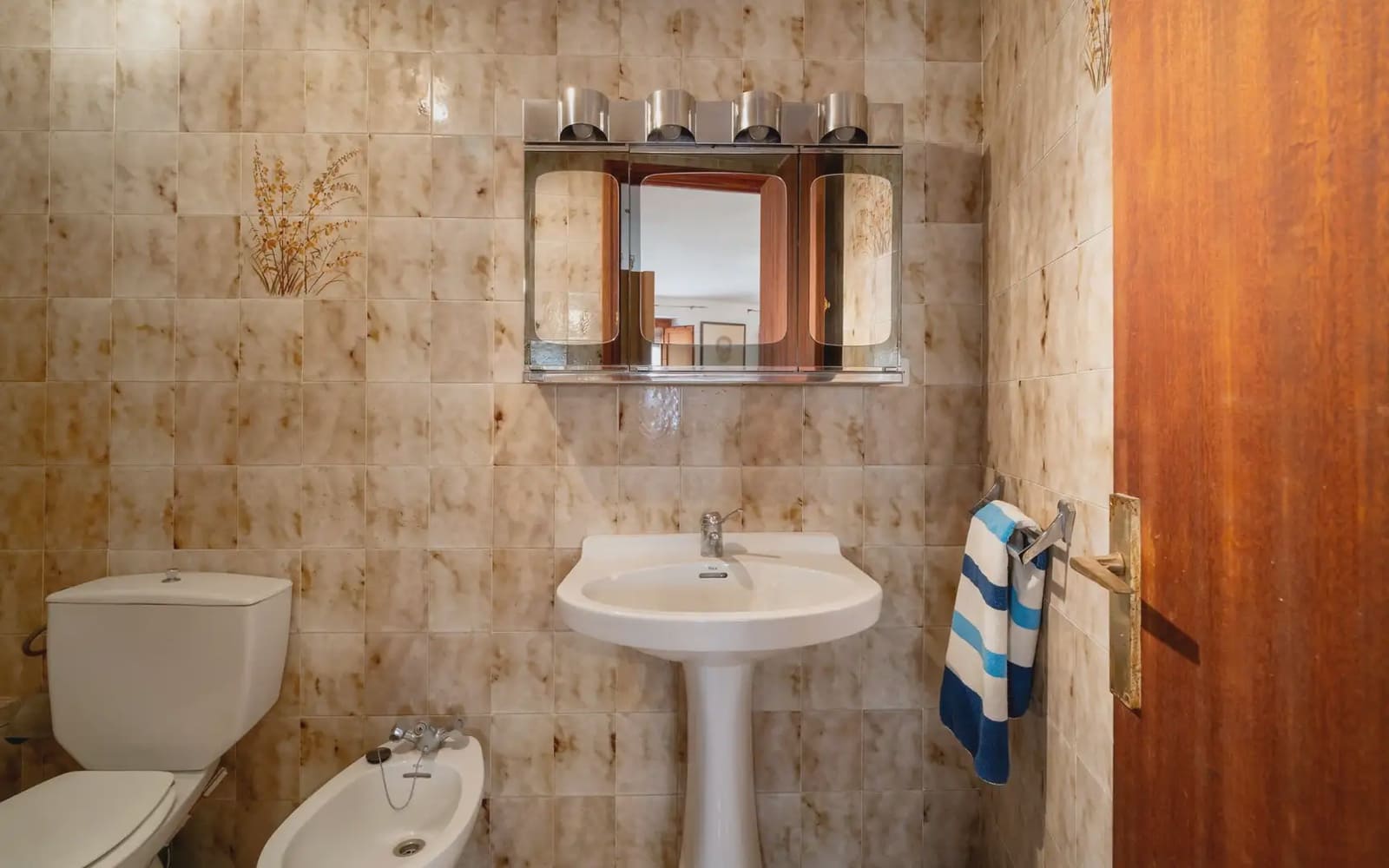 6 chambre Maison de Ville à vendre à Vallmoll avec garage - 169 000 € (Ref: 10029838)