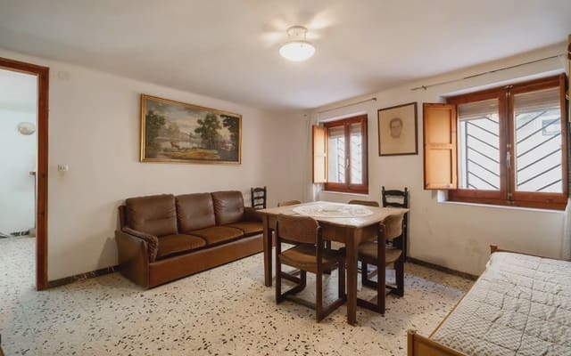 6 chambre Maison de Ville à vendre à Vallmoll avec garage - 169 000 € (Ref: 10029838)