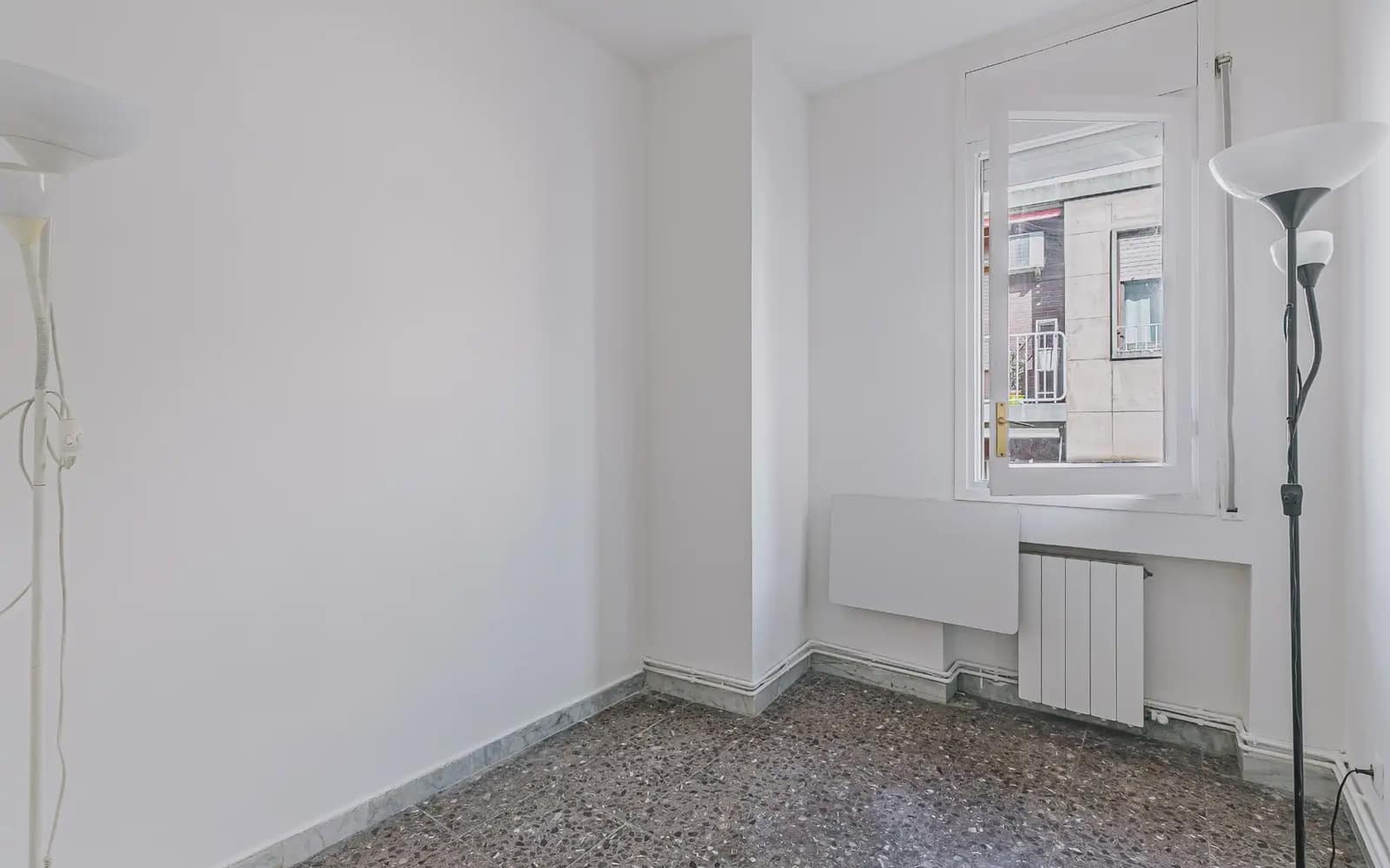 4 slaapkamer Flat te koop in Barcelona stad - € 460.000 (Ref: 10036221)