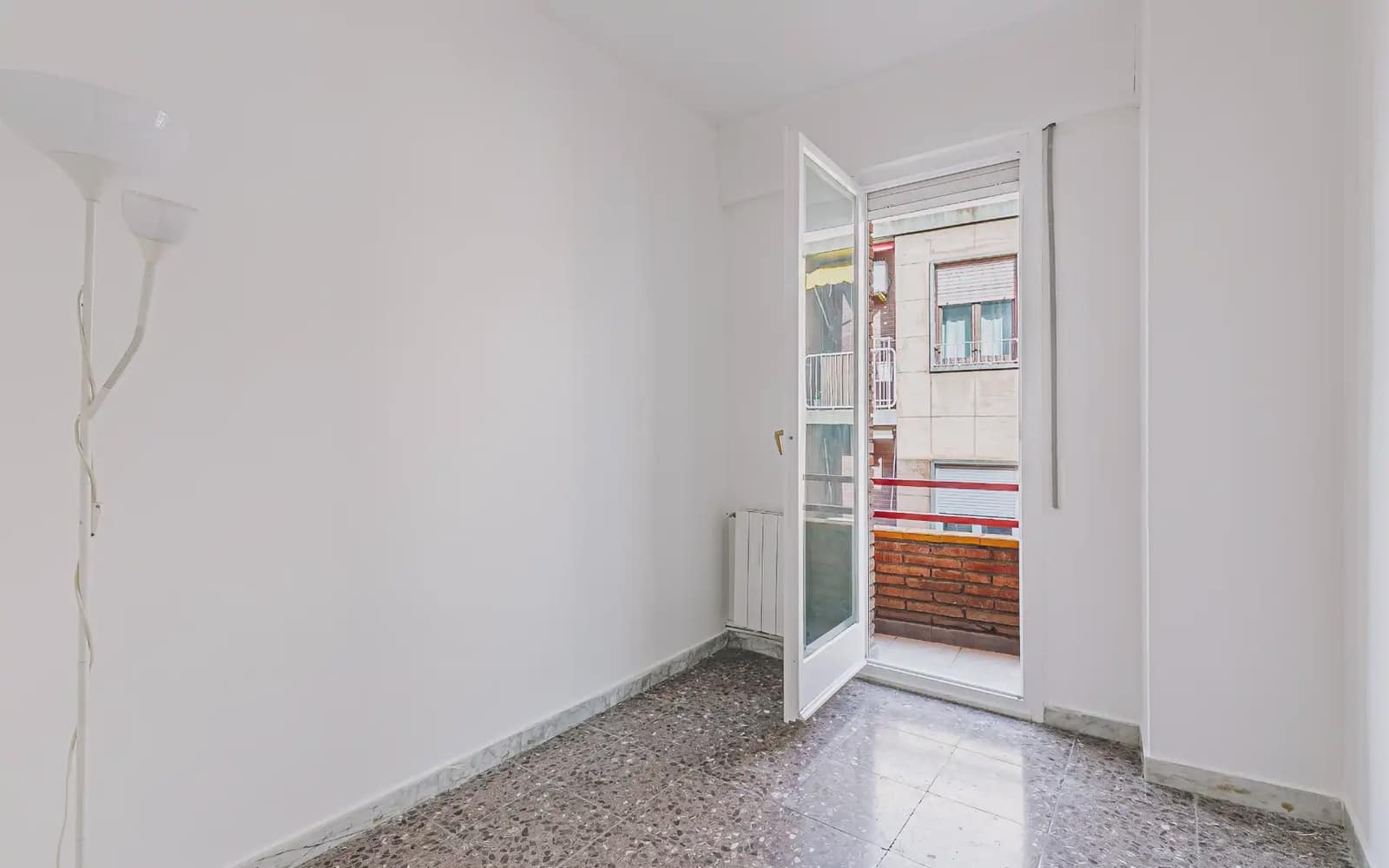 4 slaapkamer Flat te koop in Barcelona stad - € 460.000 (Ref: 10036221)