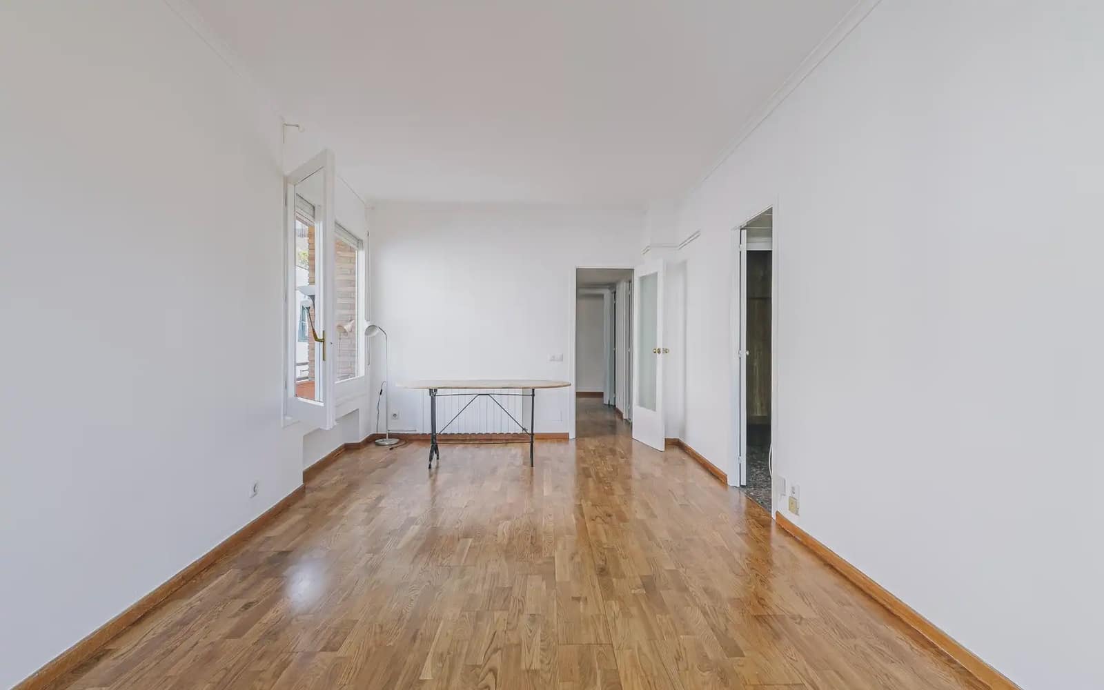 4 slaapkamer Flat te koop in Barcelona stad - € 460.000 (Ref: 10036221)