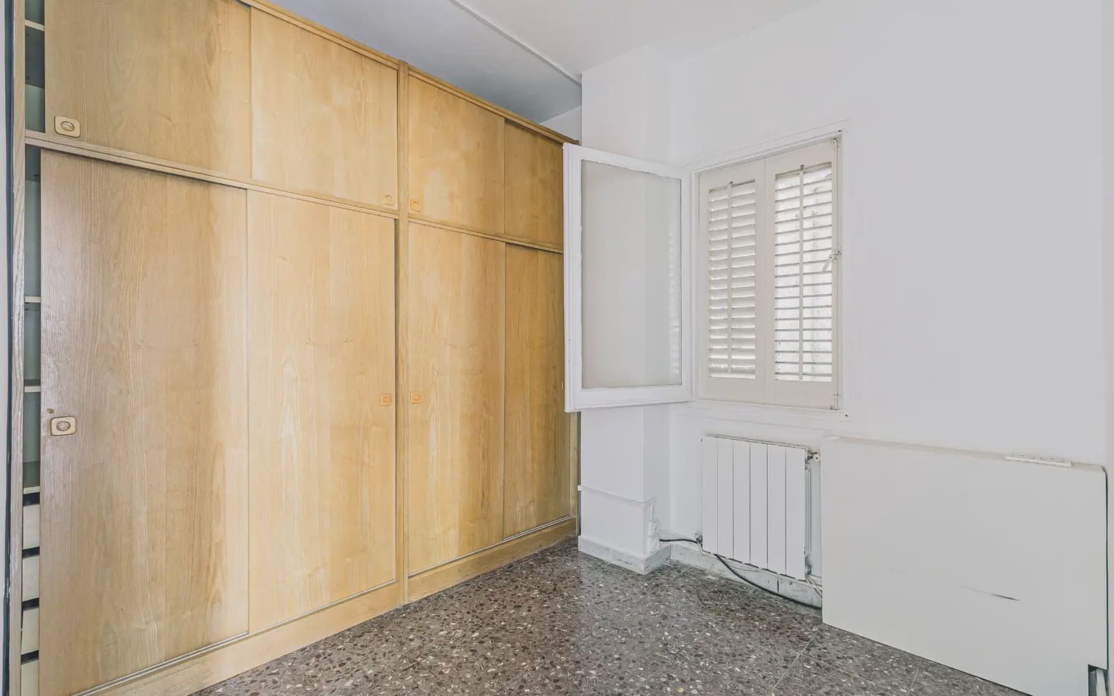 4 slaapkamer Flat te koop in Barcelona stad - € 460.000 (Ref: 10036221)