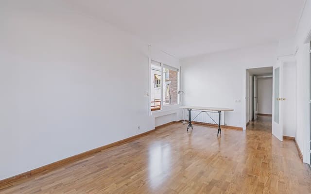 4 quarto Apartamento para venda em El Putxet i El Farró, Barcelona cidade - 460 000 € (Ref: 10036221)