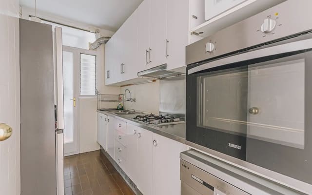 4 quarto Apartamento para venda em El Putxet i El Farró, Barcelona cidade - 460 000 € (Ref: 10036221)