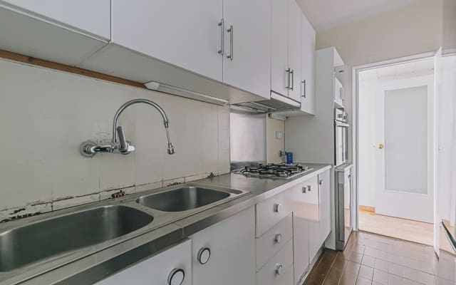 4 quarto Apartamento para venda em El Putxet i El Farró, Barcelona cidade - 460 000 € (Ref: 10036221)