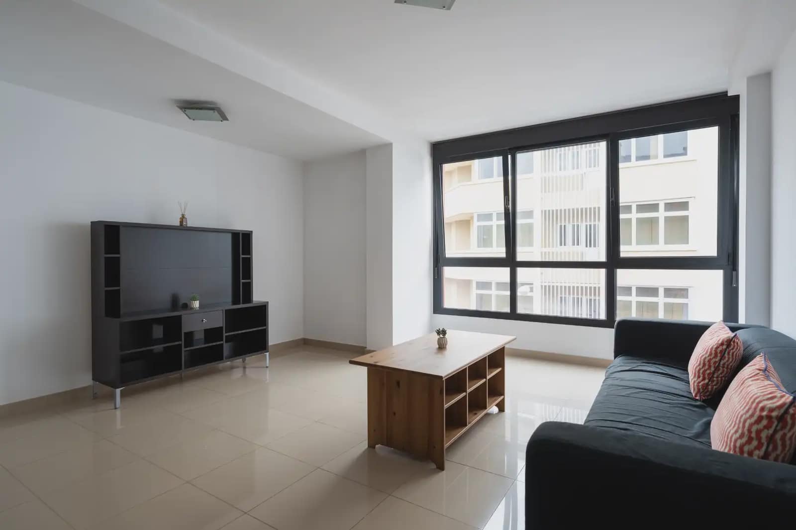 1 quarto Apartamento para arrendar em Las Palmas de Gran Canaria - 1 000 € (Ref: 10036222)
