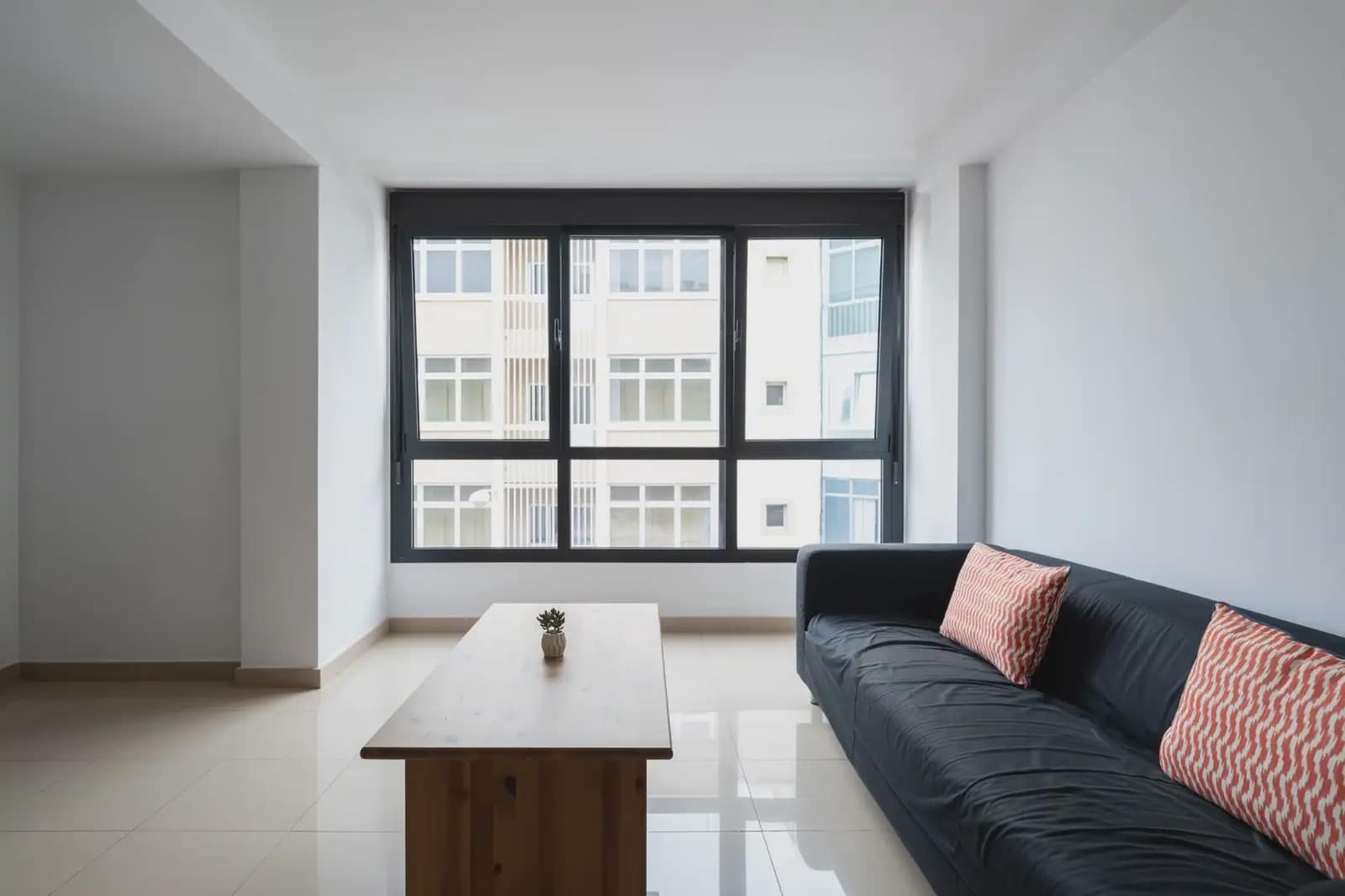 1 quarto Apartamento para arrendar em Las Palmas de Gran Canaria - 1 000 € (Ref: 10036222)