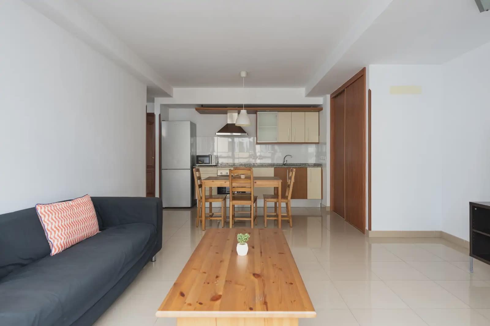 1 quarto Apartamento para arrendar em Las Palmas de Gran Canaria - 1 000 € (Ref: 10036222)