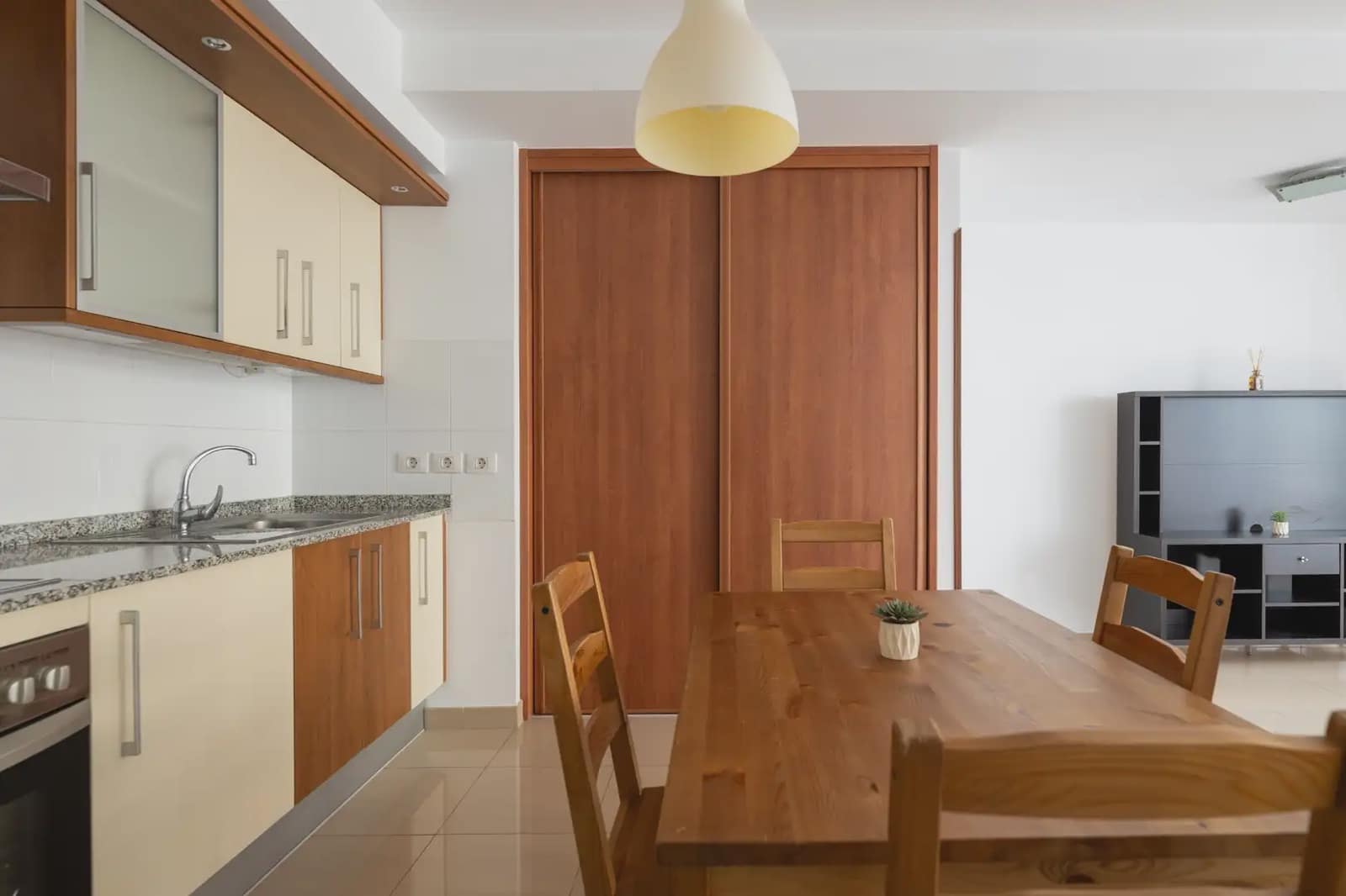 1 quarto Apartamento para arrendar em Las Palmas de Gran Canaria - 1 000 € (Ref: 10036222)