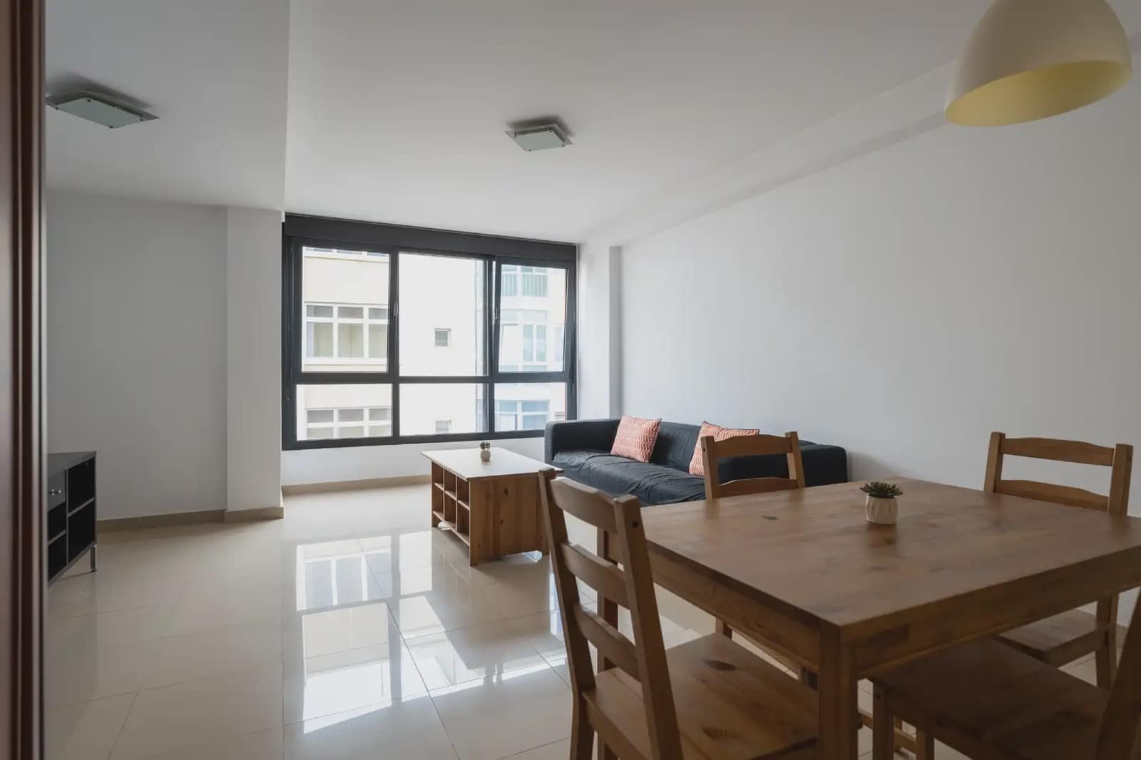 1 quarto Apartamento para arrendar em Las Palmas de Gran Canaria - 1 000 € (Ref: 10036222)
