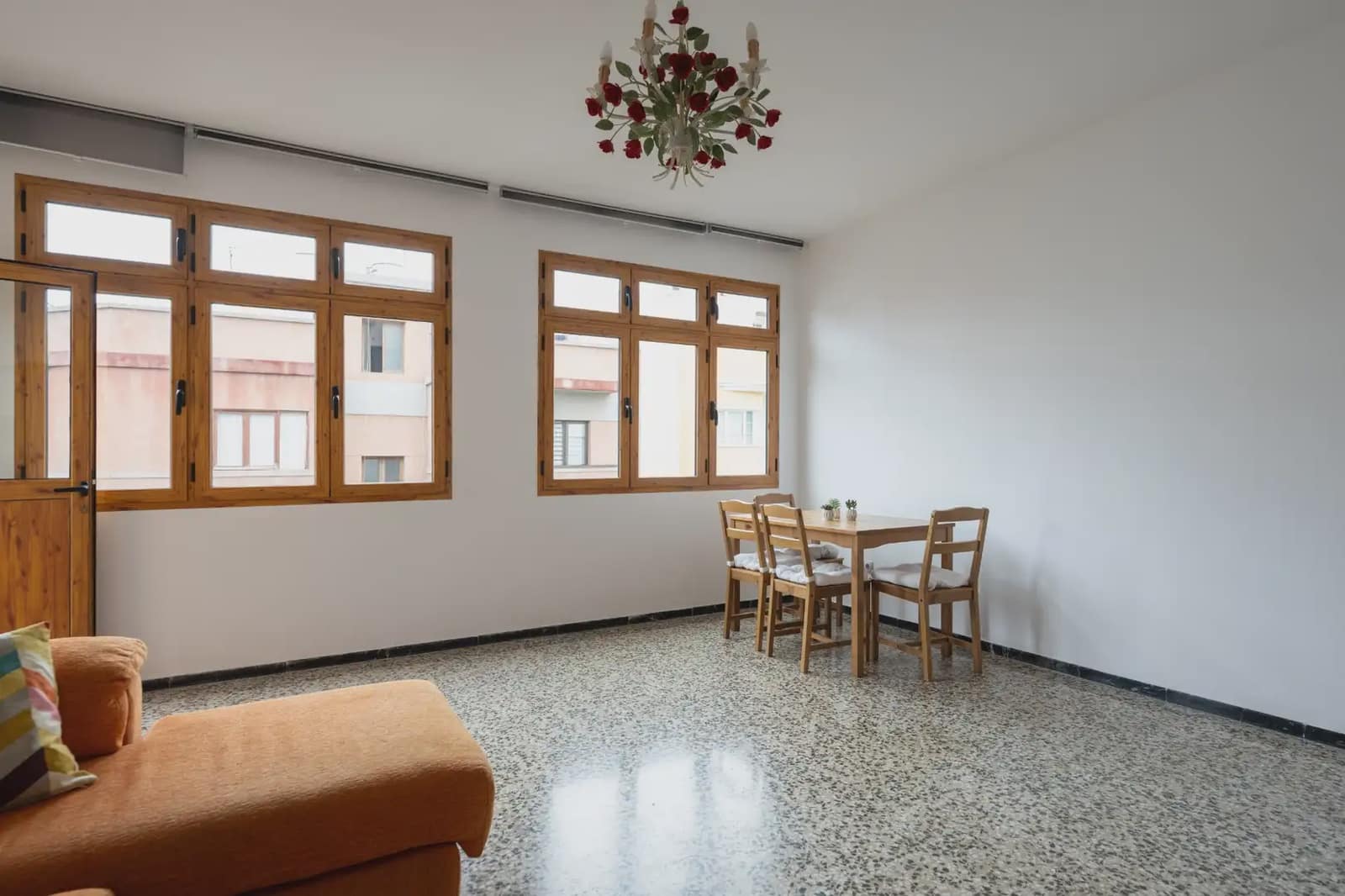 2 quarto Apartamento para arrendar em Las Palmas de Gran Canaria - 1 000 € (Ref: 10036223)