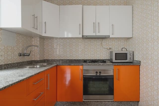 2 quarto Apartamento para arrendar em Guanarteme, Las Palmas de Gran Canaria - 1 000 € (Ref: 10036223)