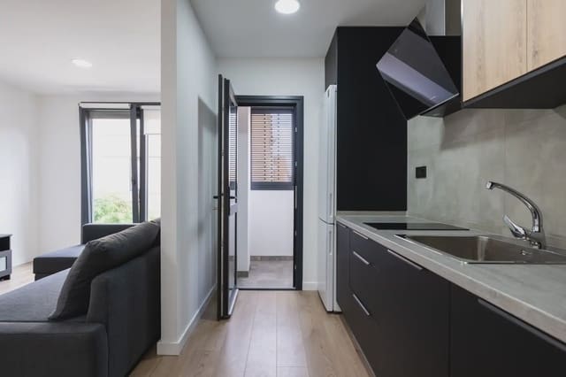Piso de 2 habitaciones en Guanarteme, Las Palmas de Gran Canaria en alquiler - 1.200 € (Ref: 10042071)