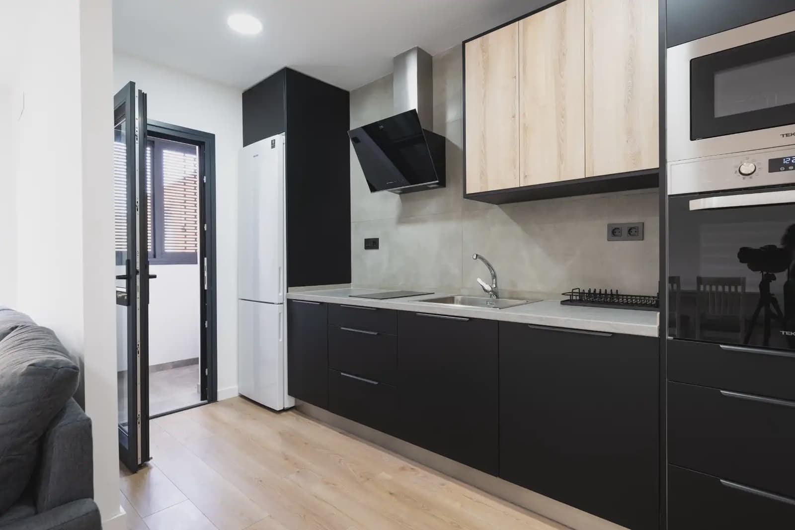 Piso de 2 habitaciones en Las Palmas de Gran Canaria en alquiler - 1.200 € (Ref: 10042071)