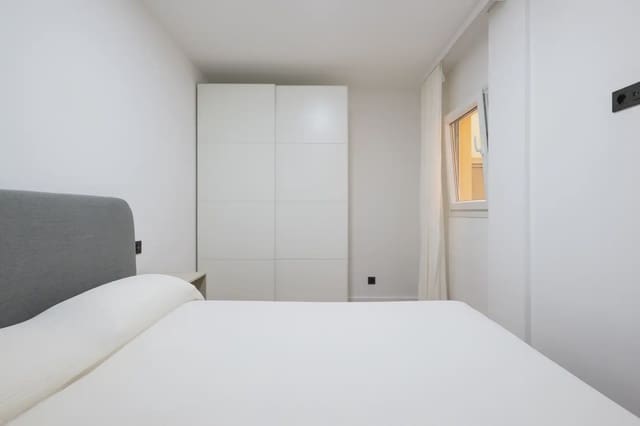 Piso de 2 habitaciones en Guanarteme, Las Palmas de Gran Canaria en alquiler - 1.200 € (Ref: 10042071)