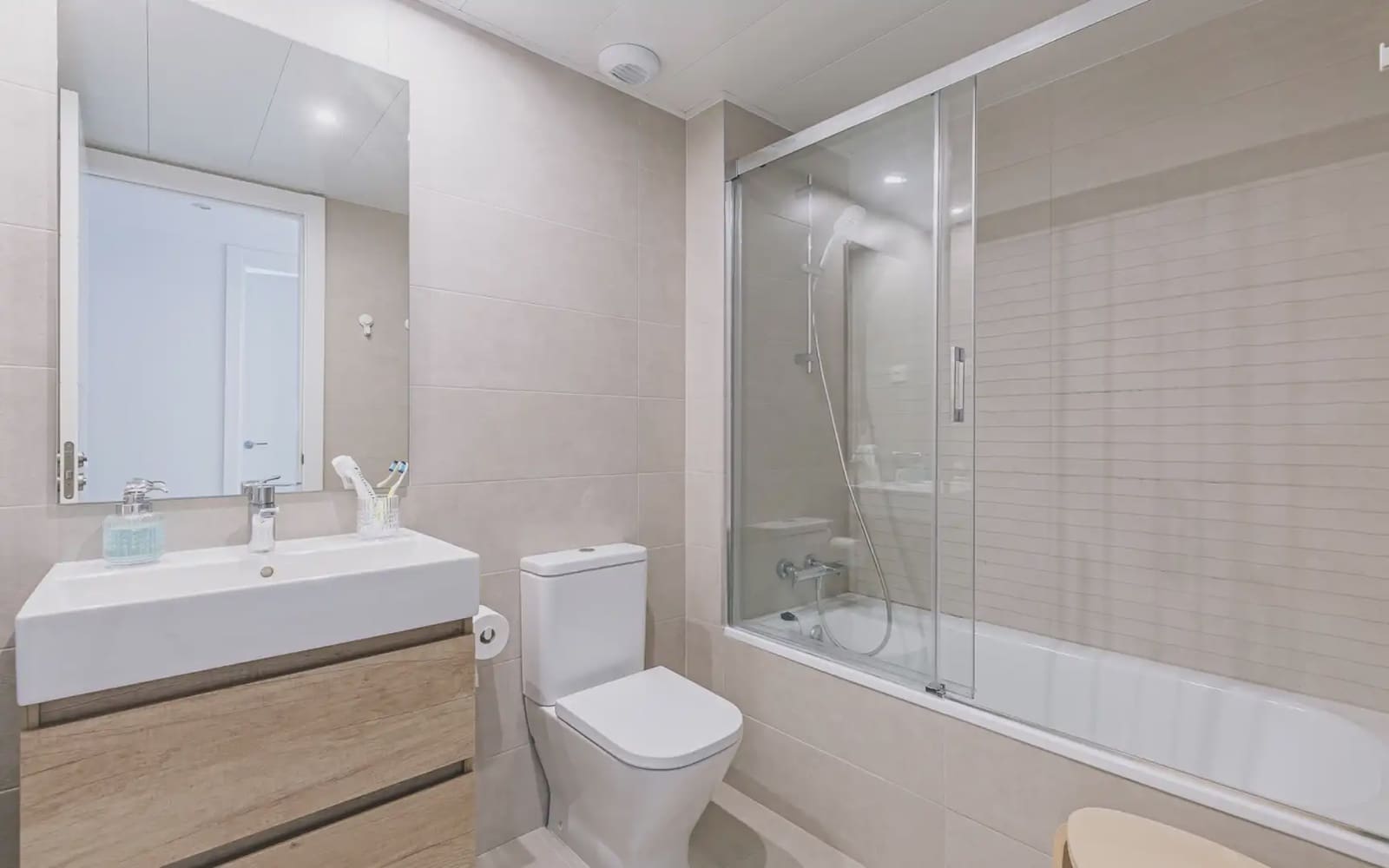3 bedroom Flat for sale in Vilanova i la Geltru with pool garage - € 480,000 (Ref: 10043507)