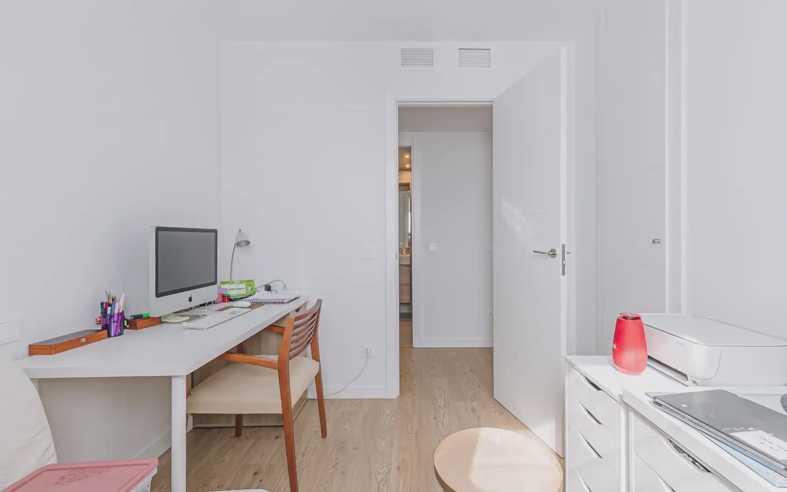 3 bedroom Flat for sale in Vilanova i la Geltru with pool garage - € 480,000 (Ref: 10043507)