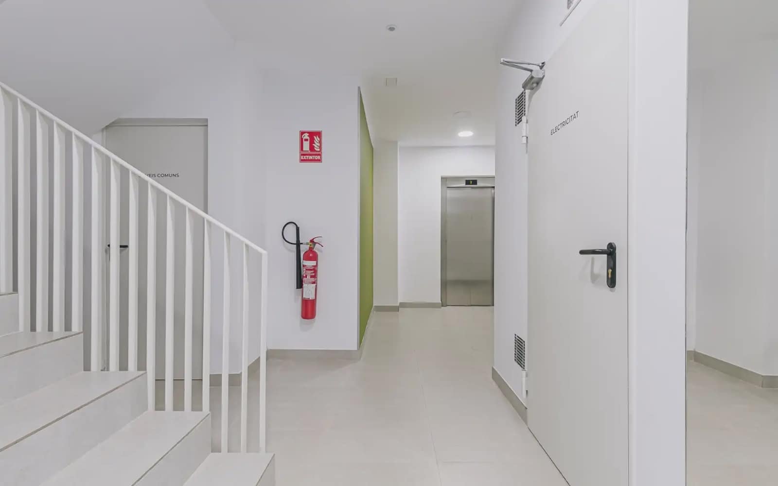 3 bedroom Flat for sale in Vilanova i la Geltru with pool garage - € 480,000 (Ref: 10043507)